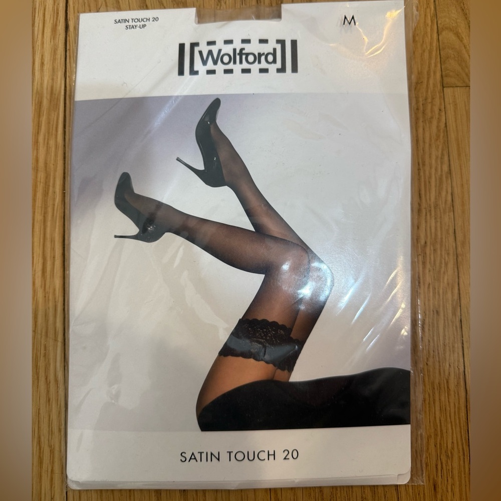 NWT Wolford Satin Touch 20 Tights